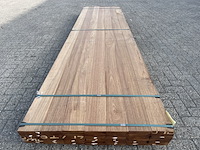Ca. 42x guyana teak planken geschaafd, 25x140mm, lengte 485cm - afbeelding 1 van  4