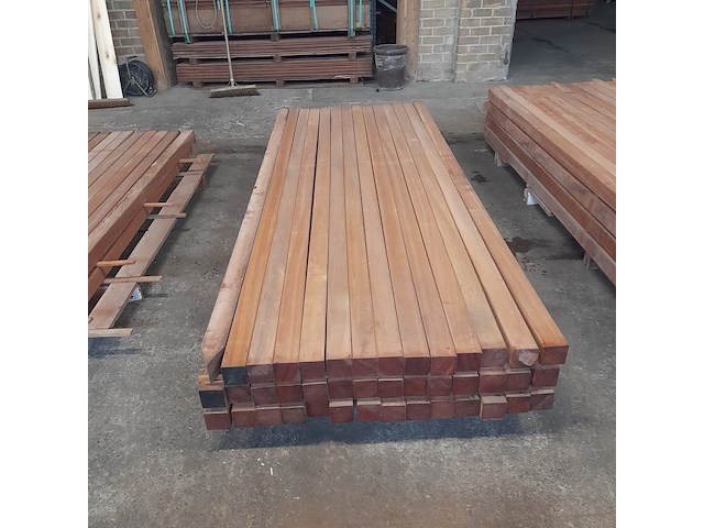 Ca. 42x hardhouten paal, 6,8 x 6,8 x 250 cm - afbeelding 2 van  5
