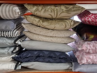 Ca. 42x kussen, o.a. designers guild - afbeelding 6 van  11