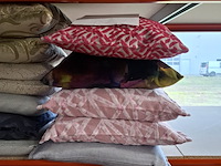 Ca. 42x kussen, o.a. designers guild - afbeelding 7 van  11