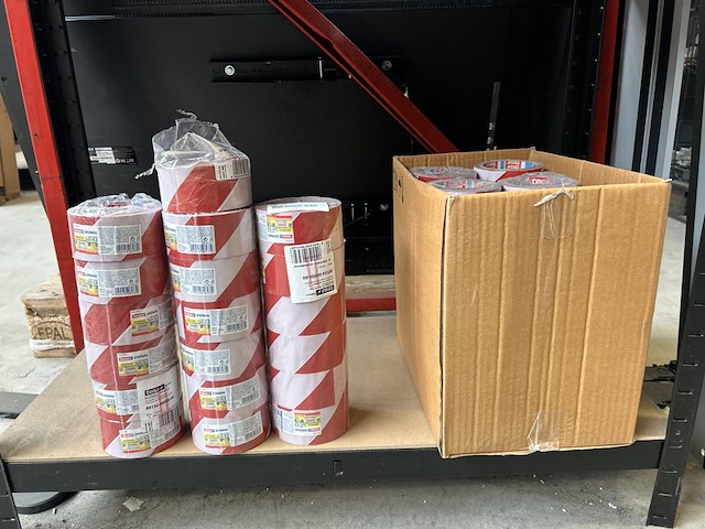 Ca. 42x waarschuwingstape 66 m x 50 mm, tesa - afbeelding 1 van  4