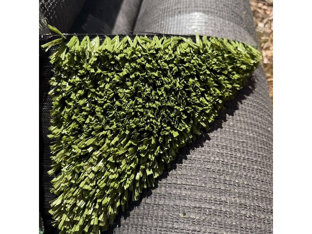Ca. 43,6 m2 kunstgras, 24 mm hoog, groen - afbeelding 1 van  2