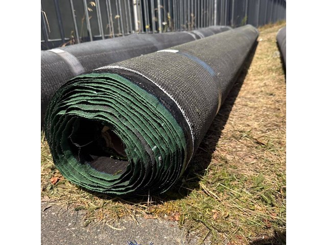 Ca. 43,6 m2 kunstgras, 24 mm hoog, groen - afbeelding 2 van  2