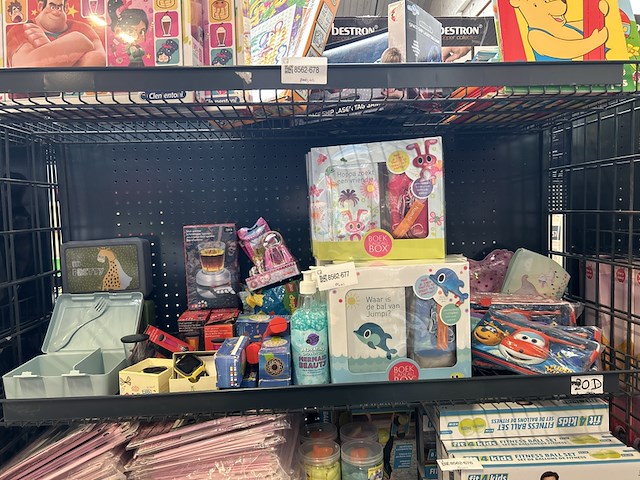 Ca. 43x diversen w.o. kinderspeelgoed en accessoires - afbeelding 1 van  7