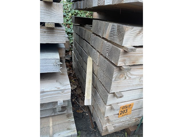 Ca. 43x douglas balken fijnbezaagd, 75x175mm, lengte 300cm - afbeelding 3 van  3