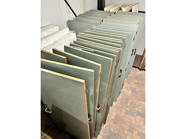 Ca. 43x stompe binnendeuren (volspaan met fineerlaag), svedex, lichtgroen - afbeelding 7 van  9