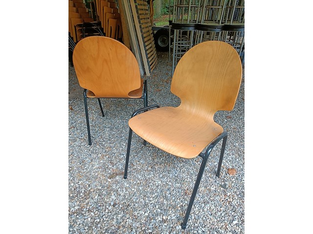 Ca. 43x vintage houten schoolstoelen, 2 soorten, hout - afbeelding 2 van  9