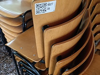 Ca. 43x vintage houten schoolstoelen, 2 soorten, hout - afbeelding 3 van  9