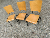 Ca. 43x vintage houten schoolstoelen, 2 soorten, hout - afbeelding 6 van  9