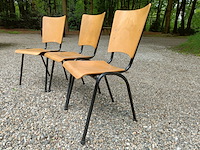 Ca. 43x vintage houten schoolstoelen, 2 soorten, hout - afbeelding 8 van  9