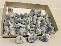 Ca. 44x celestien brokjes - afbeelding 1 van  7