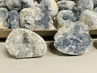 Ca. 44x celestien brokjes - afbeelding 4 van  7