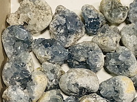 Ca. 44x celestien brokjes - afbeelding 7 van  7