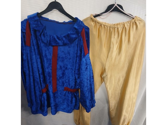 Ca. 44x diverse middeleeuwse/ ridderkleding - afbeelding 2 van  10
