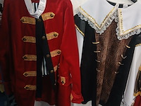 Ca. 44x diverse middeleeuwse/ ridderkleding - afbeelding 3 van  10