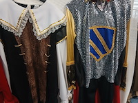 Ca. 44x diverse middeleeuwse/ ridderkleding - afbeelding 4 van  10