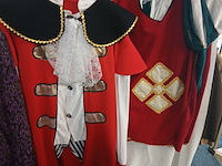 Ca. 44x diverse middeleeuwse/ ridderkleding - afbeelding 10 van  10