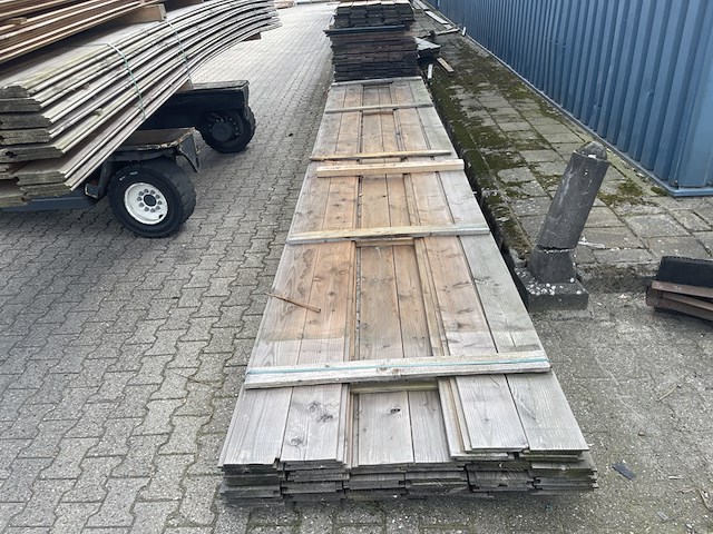 Ca. 44x douglas wisselsponning/halfhoutsrabat, 18x190mm, lengte 600cm - afbeelding 1 van  3