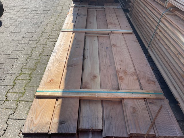 Ca. 44x douglas zweeds rabat, 21x190mm, lengte 300cm - afbeelding 1 van  3