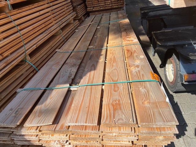 Ca. 44x douglas zweeds rabat, 21x190mm, lengte 400cm - afbeelding 1 van  3