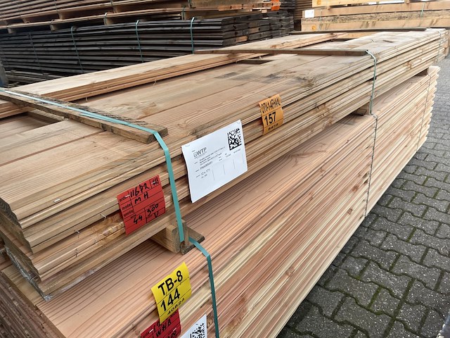 Ca. 44x douglas zweeds rabat, 26x190mm, lengte 300cm - afbeelding 2 van  3