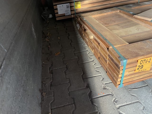 Ca. 44x guyana ipé planken geschaafd, 25x140mm, lengte 275cm - afbeelding 2 van  3