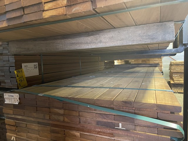 Ca. 44x guyana ipé planken geschaafd, 25x90mm, lengte 275cm - afbeelding 1 van  3