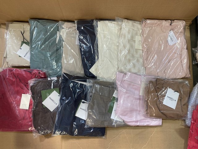 Ca. 44x truien, bloesjes en broeken, marella, peserico, ffc fashion, xs-xxxxxl - afbeelding 2 van  7