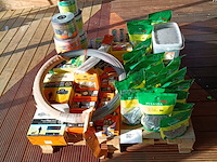 Ca. 45-50 afrasteringpalen en afrasteringsmateriaal, gallagher en pulsara - afbeelding 1 van  16