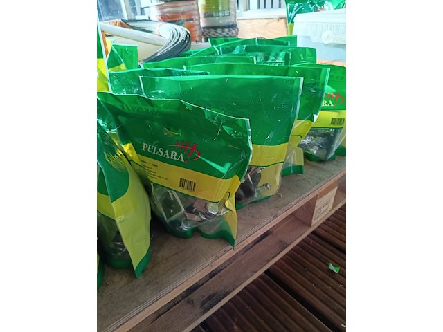Ca. 45-50 afrasteringpalen en afrasteringsmateriaal, gallagher en pulsara - afbeelding 10 van  16