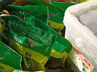 Ca. 45-50 afrasteringpalen en afrasteringsmateriaal, gallagher en pulsara - afbeelding 11 van  16