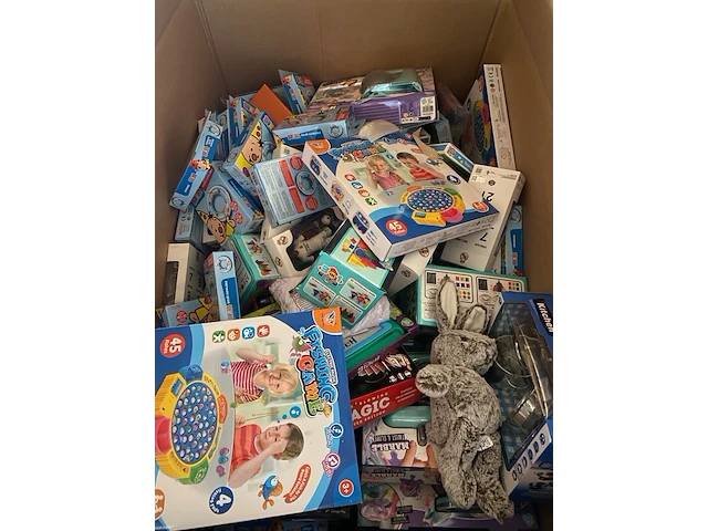 Ca. 452x speelgoed en handelsgoederen, lego. peppa pig, xshot - afbeelding 3 van  8
