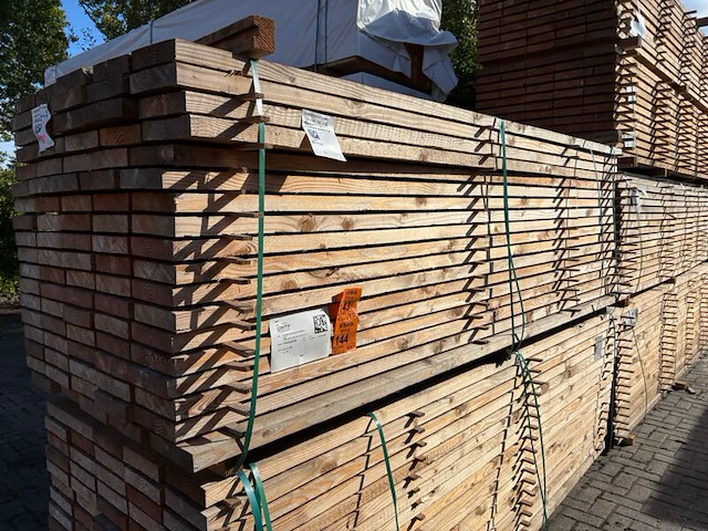 Ca. 45x douglas planken fijnbezaagd, 43x200mm, lengte 300cm - afbeelding 4 van  4