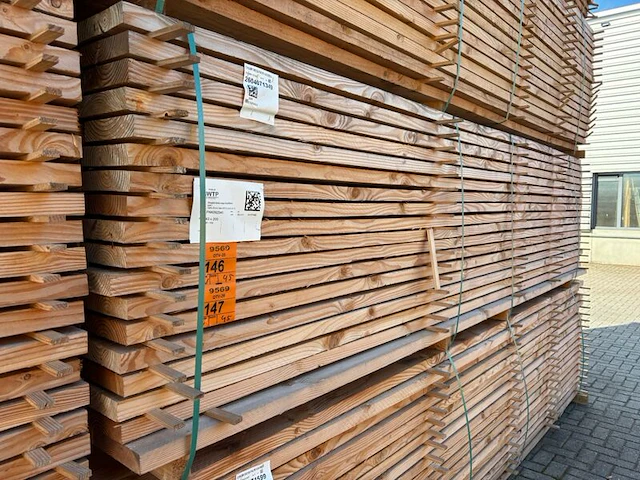 Ca. 45x douglas planken fijnbezaagd, 43x200mm, lengte 400cm - afbeelding 4 van  4