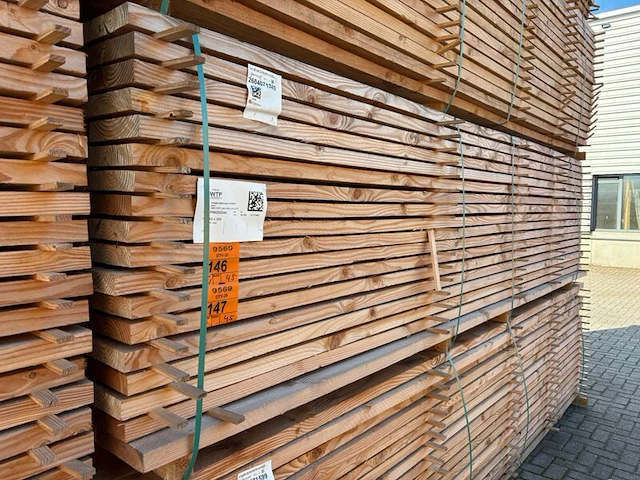 Ca. 45x douglas planken fijnbezaagd, 43x200mm, lengte 400cm - afbeelding 4 van  4