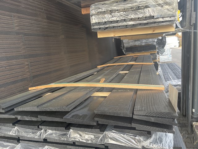 Ca. 45x douglas zweeds rabat, 20x135mm, lengte 400cm - afbeelding 1 van  3