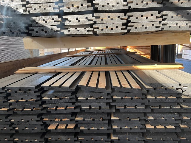 Ca. 45x grenen acoustic design profiel, 22x142mm, lengte 450cm - afbeelding 1 van  4
