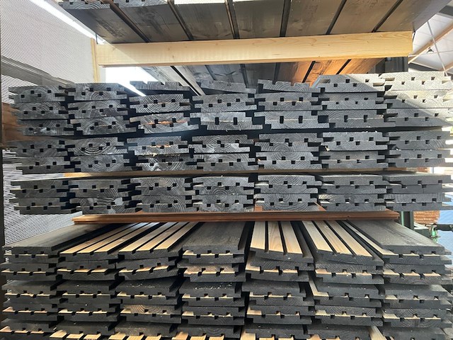 Ca. 45x grenen acoustic design profiel, 22x142mm, lengte 450cm - afbeelding 3 van  4