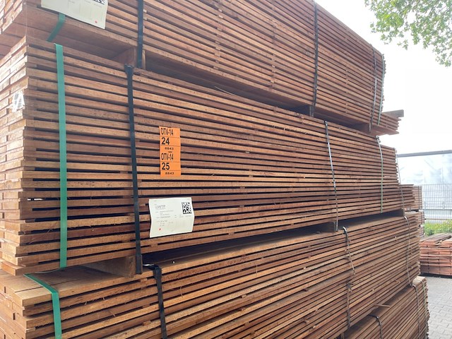 Ca. 45x guyana teak beschoeiingsplanken, 20x150mm, lengte 400cm - afbeelding 4 van  4