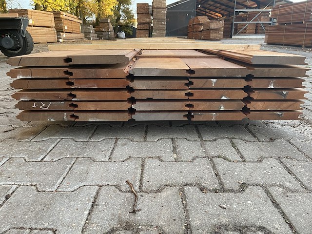 Ca. 45x massaranduba damwand-/ paardenbox profiel, 28x195mm, lengte 300cm - afbeelding 3 van  4