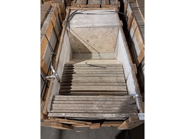 Ca. 45x natuurstenen tegel - afbeelding 4 van  4