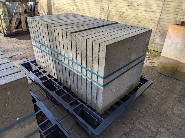 Ca. 46x betontegel - afbeelding 2 van  5