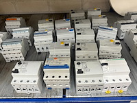 Ca. 46x diverse installatie automaten o.a. hager, eaton etc. - afbeelding 4 van  5