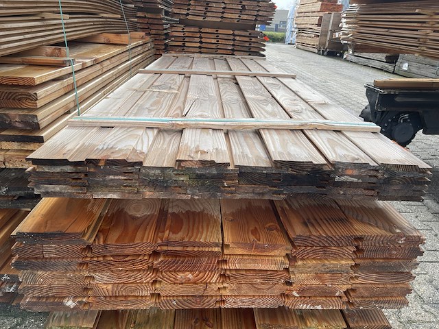 Ca. 46x douglas halfhoutsrabat, 18x130mm, lengte 300cm - afbeelding 3 van  3