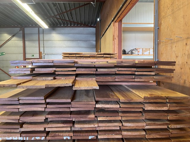 Ca. 46x guyana ipé country grade planken geschaafd, 18x140mm, lengte 400cm - afbeelding 2 van  3