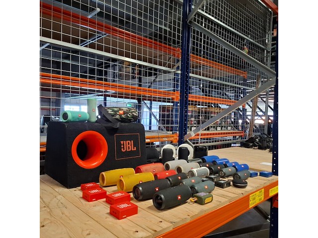 Ca. 46x jbl boxen - afbeelding 1 van  18