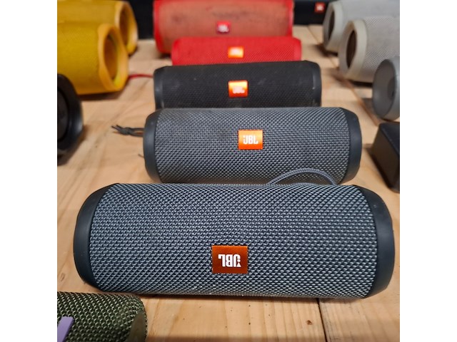 Ca. 46x jbl boxen - afbeelding 17 van  18