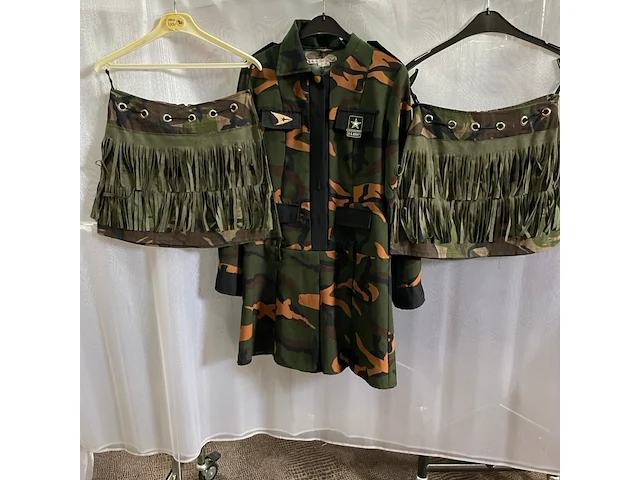 Ca. 46x leger kleding feestversie - afbeelding 3 van  3