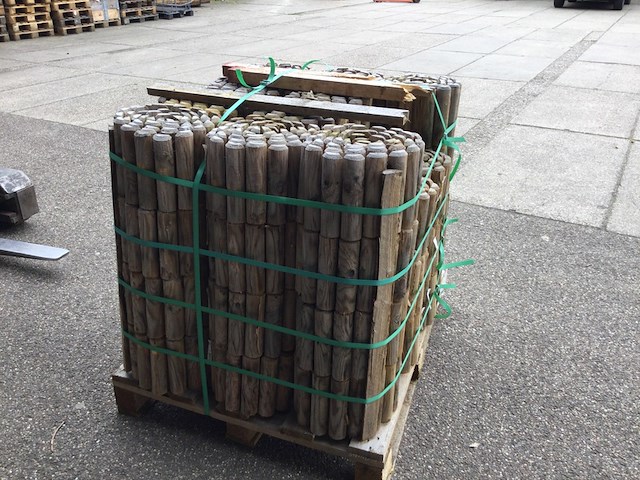 Ca. 46x rollen met houten rolborders 20 cm hoog - afbeelding 2 van  4