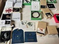 Ca. 46x sieraden, horloges en accessoires, w.o. byborn, cainté, inès rochinha, massimo dutti, heideman en bskind. - afbeelding 9 van  16